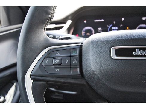 Used 2023 Jeep Grand Cherokee L Laredo AWD/4WD image 24