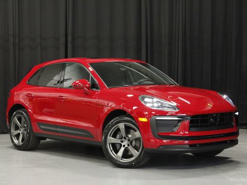 New 2026 Porsche Macan AWD/4WD image 7