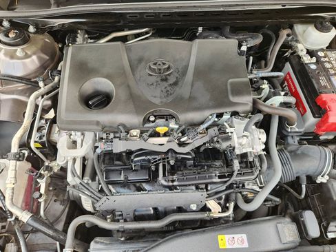Used 2021 Toyota Camry SE FWD image 29