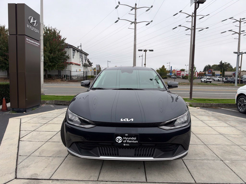Used 2024 Kia EV6 Light RWD image 3