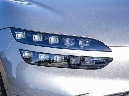 Used 2023 Genesis GV60 Advanced AWD/4WD image 4