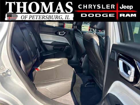 Used 2025 Jeep Compass Limited w/ Sun & Sound Group AWD/4WD image 26