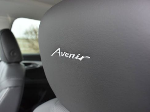 New 2026 Buick Envision Avenir image 18