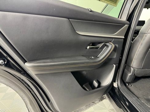 Used 2024 MAZDA CX-90 Plug-In Hybrid w/ Preferred AWD/4WD image 33