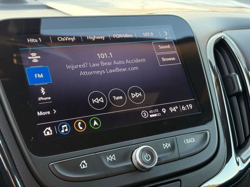 Used 2022 Chevrolet Equinox RS w/ RS Leather Package FWD image 12