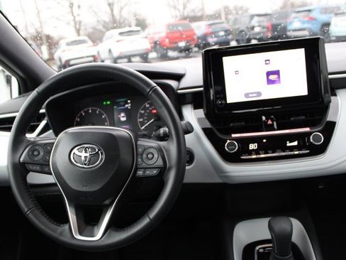 Certified 2025 Toyota Corolla SE image 10