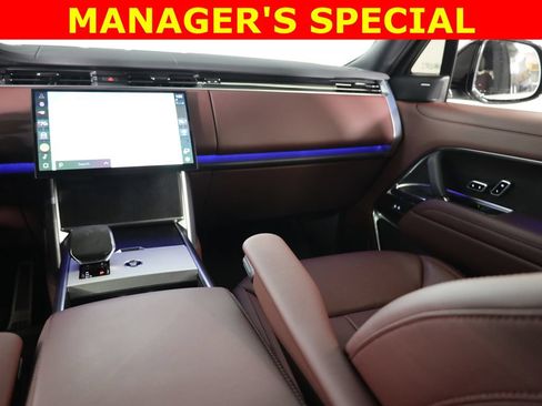 Used 2025 Land Rover Range Rover SE AWD/4WD image 51