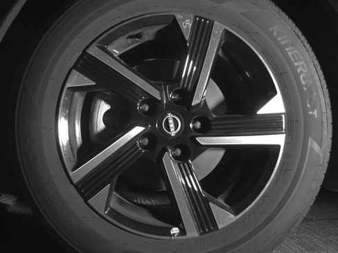 Used 2025 Nissan Sentra SV image 12