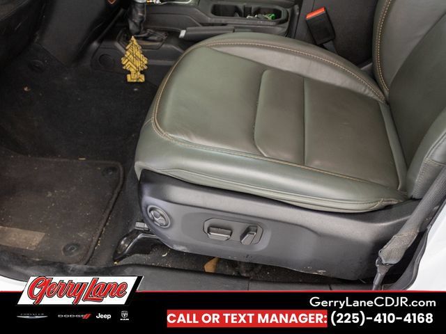 Used 2024 Jeep Gladiator Mojave AWD/4WD image 11