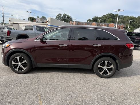 Used 2017 Kia Sorento EX FWD image 4