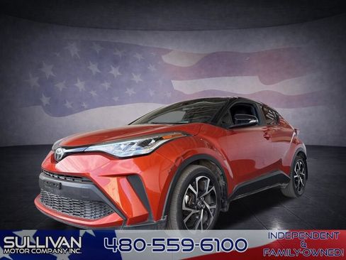 Used 2020 Toyota C-HR XLE FWD image 1