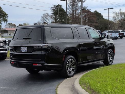 New 2026 Jeep Grand Wagoneer L 2WD image 5