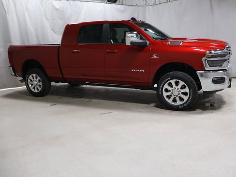New 2026 RAM 2500 Laramie AWD/4WD image 6
