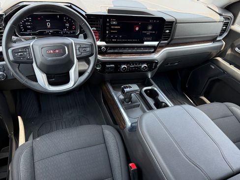 Used 2023 GMC Sierra 1500 Elevation w/ Preferred Package AWD/4WD image 12