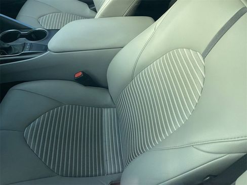 Used 2023 Toyota Camry SE w/ Protection Package (Q2) (TMS) image 10