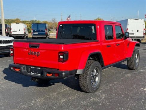 New 2025 Jeep Gladiator Mojave image 3