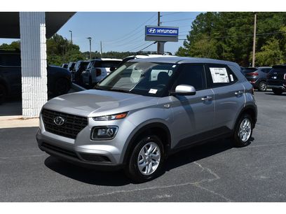 New 2025 Hyundai Venue SE