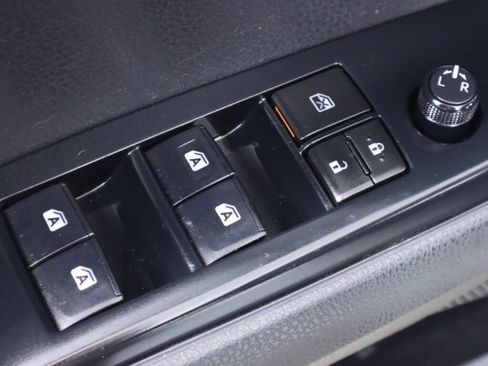 Used 2018 Toyota Camry LE image 26