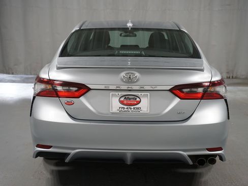 Used 2023 Toyota Camry SE FWD image 7