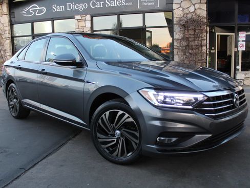 Used 2019 Volkswagen Jetta SEL Premium FWD image 7