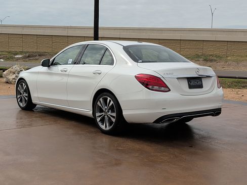 Used 2018 Mercedes-Benz C 300 Sedan image 4
