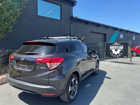 Used 2018 Honda HR-V EX-L image 6