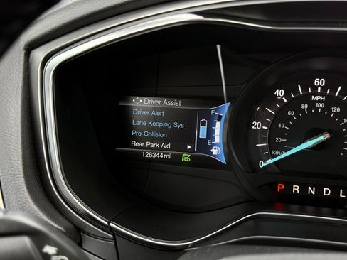 Used 2018 Ford Fusion SE w/ Equipment Group 602A FWD image 31