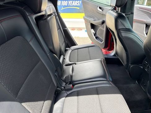 Used 2025 Ford Escape ST-Line AWD/4WD image 23