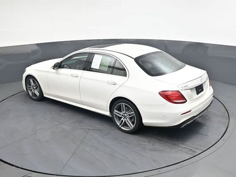 Used 2019 Mercedes-Benz E 300 image 23