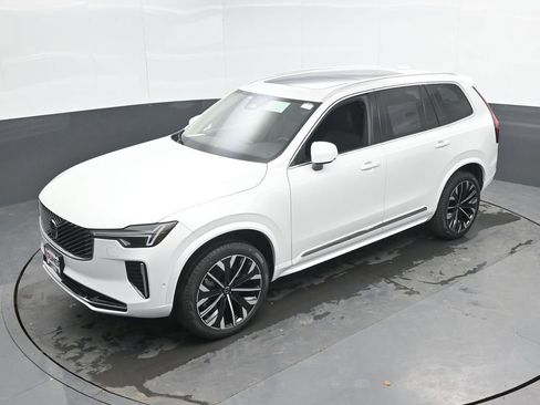 New 2026 Volvo XC90 B6 Plus w/ Protection Package image 31