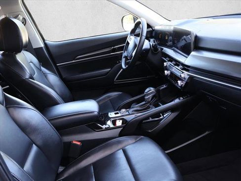 Used 2025 Kia Telluride S AWD/4WD image 28