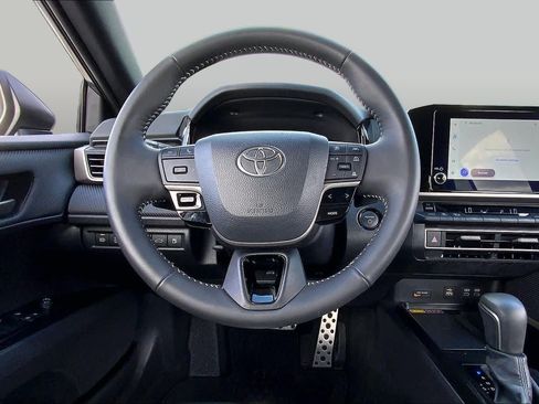 Used 2026 Toyota Camry SE w/ Convenience Package FWD image 6