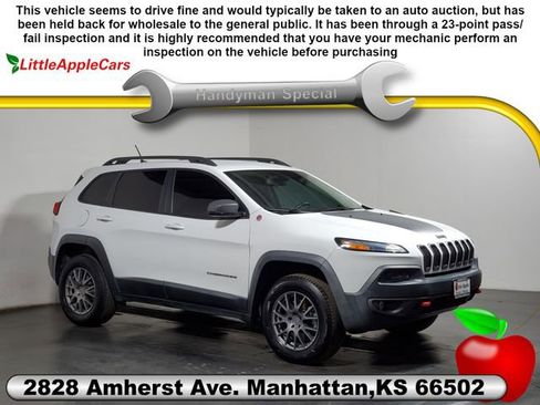 Used 2018 Jeep Cherokee Trailhawk image 1