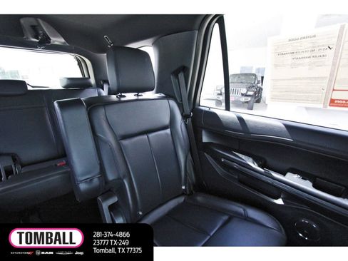 Used 2021 Ford Expedition XLT RWD image 12