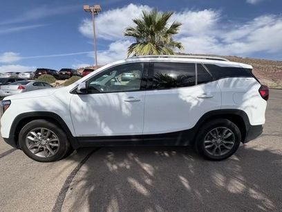 Used 2024 GMC Terrain SLT