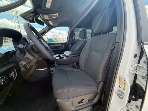 Used 2025 RAM 2500 Big Horn AWD/4WD image 19