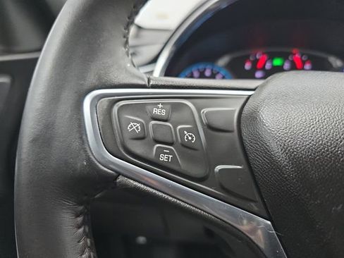 Used 2017 Chevrolet Malibu LT image 33