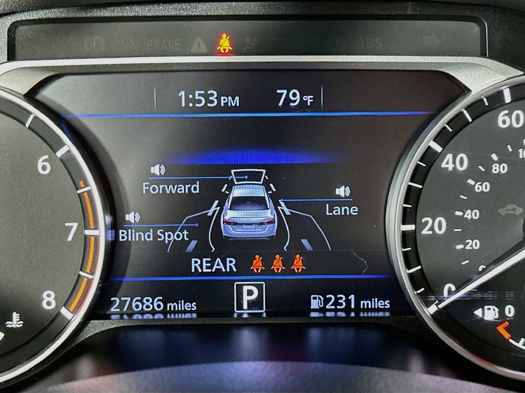 Used 2025 Nissan Altima 2.5 SV FWD image 15