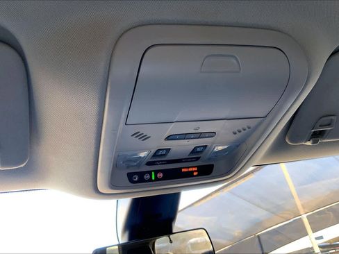 Used 2019 Buick Enclave Avenir image 29