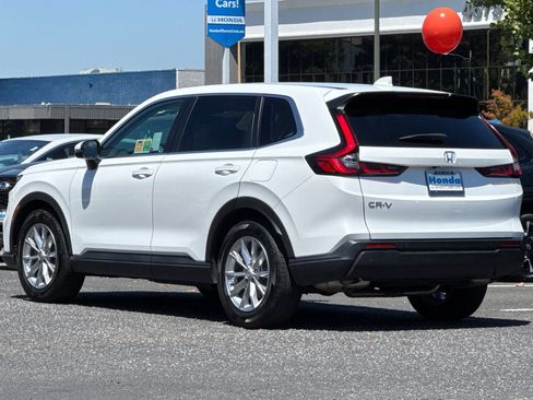 Used 2023 Honda CR-V EX-L image 3