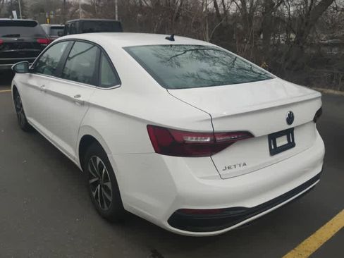Used 2024 Volkswagen Jetta S image 5