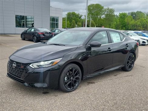 New 2025 Nissan Sentra SR w/ Midnight Edition image 2