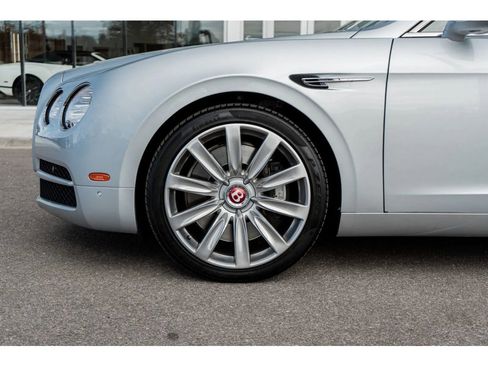 Used 2018 Bentley Flying Spur V8 image 6