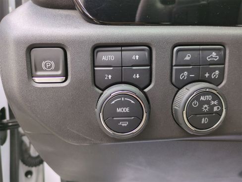 Certified 2023 Chevrolet Silverado 1500 High Country w/ High Country Premium Package image 17