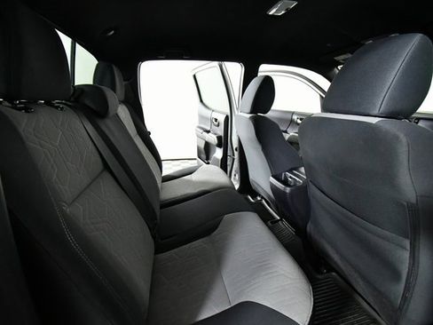 Used 2023 Toyota Tacoma TRD Off-Road image 23