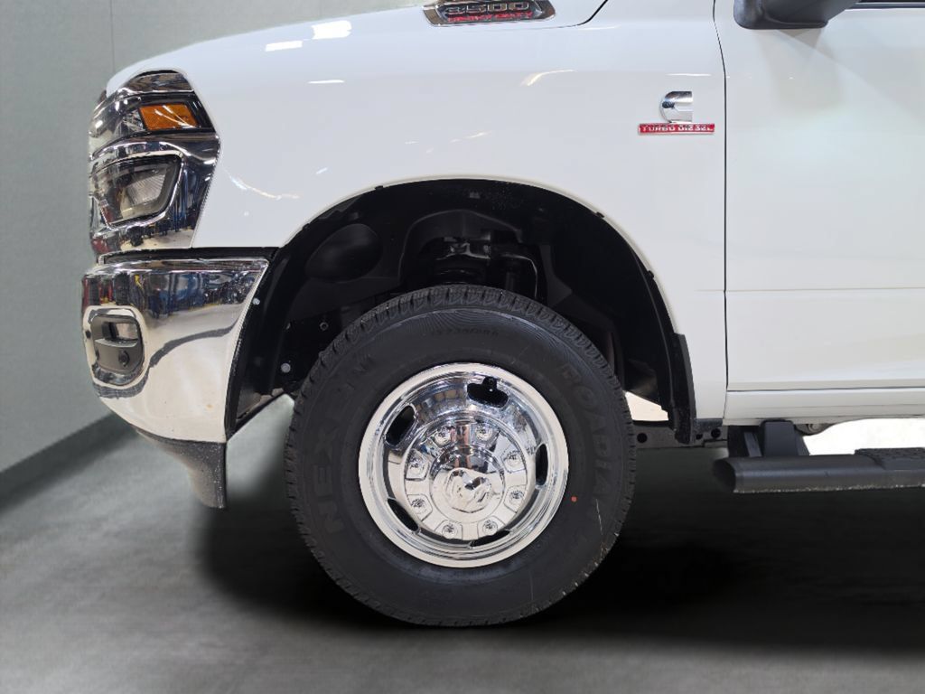 New 2026 RAM 3500 Tradesman AWD/4WD image 22