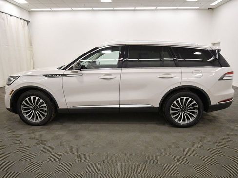 Used 2022 Lincoln Aviator Reserve w/ Elements Package Plus image 4