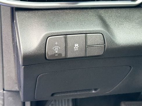 Certified 2024 Hyundai Elantra SEL w/ Convenience Package FWD image 10