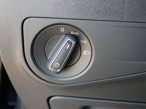 Certified 2024 Volkswagen Tiguan SE R-Line image 24