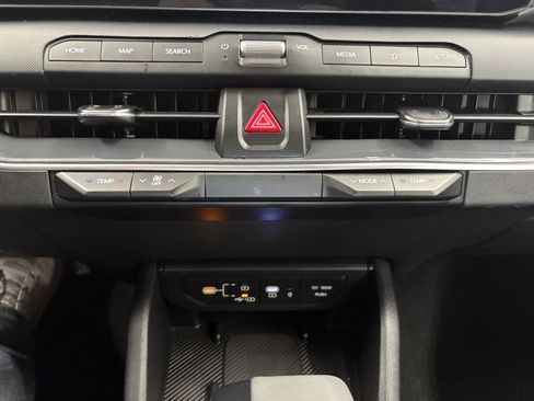 Used 2025 Kia K4 EX image 15